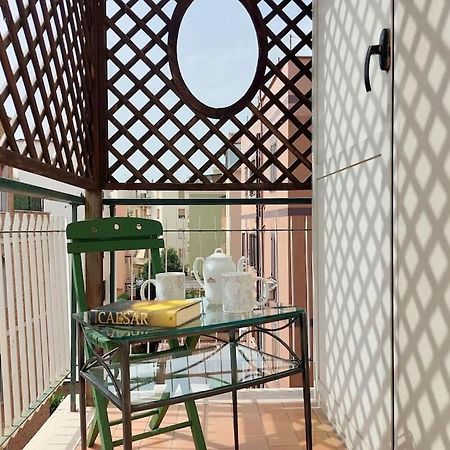Relax Rome With 2 Balconies - 2 Bedroom Flat, 3Rd Floor With Lift, High Comfort, Quite, A Walk From Urban Train Station Gemelli And Metro A Stops Battistini & Cornelia Connecting To Center In 20 Minutes, 2 Steps From Bus Stop, Cycle Path, Groceries エクステリア 写真