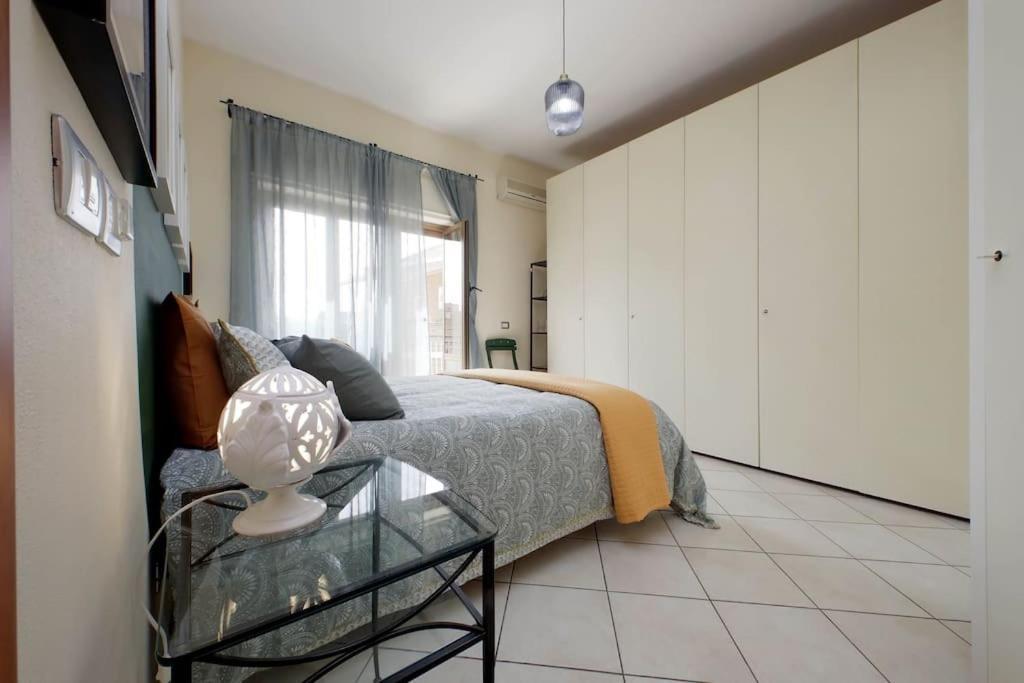 Relax Rome With 2 Balconies - 2 Bedroom Flat, 3Rd Floor With Lift, High Comfort, Quite, A Walk From Urban Train Station Gemelli And Metro A Stops Battistini & Cornelia Connecting To Center In 20 Minutes, 2 Steps From Bus Stop, Cycle Path, Groceries エクステリア 写真