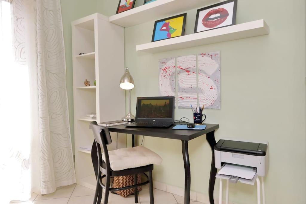 Relax Rome With 2 Balconies - 2 Bedroom Flat, 3Rd Floor With Lift, High Comfort, Quite, A Walk From Urban Train Station Gemelli And Metro A Stops Battistini & Cornelia Connecting To Center In 20 Minutes, 2 Steps From Bus Stop, Cycle Path, Groceries エクステリア 写真